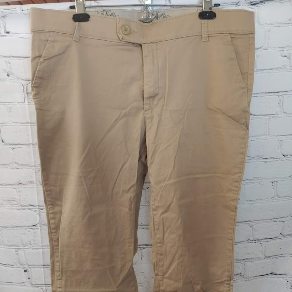 Riders by Lee Capri Pants